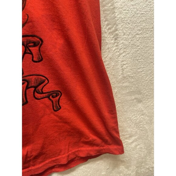 MMA Elite Tshirt Revolution “Live Free” Y2K Goth Sz 2XL Red Fleur De Lis Cross - Picture 13 of 14